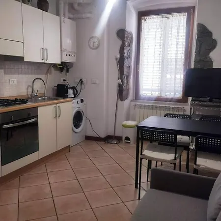 Locazione Turistica Foscolo 6